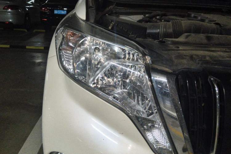 Used Toyota Prado  Right Front Headlight