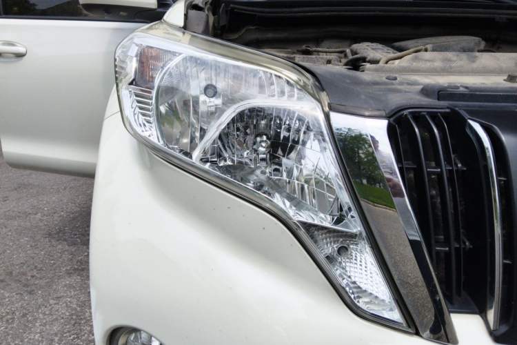 Used Toyota Prado 2016 2.7L Automatic Standard Edition Right Front Headlight