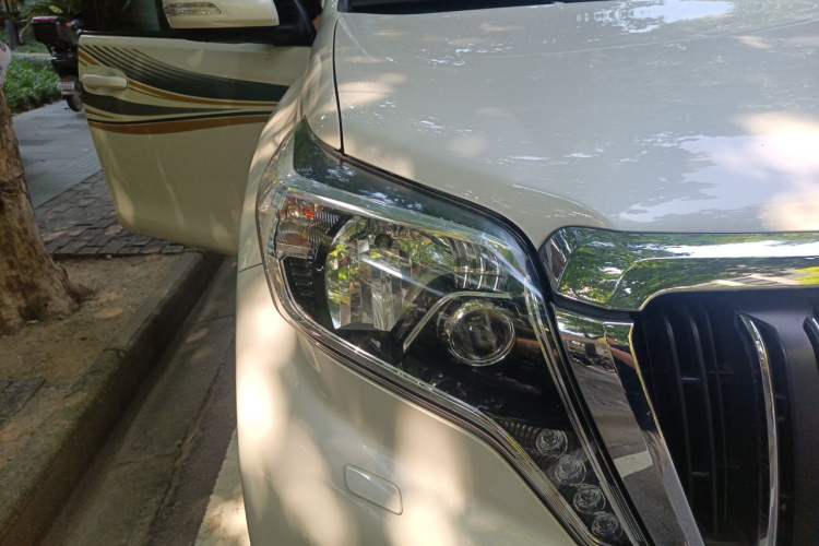 Used Toyota Prado 2016 3.5L Automatic TX-L Right Front Headlight
