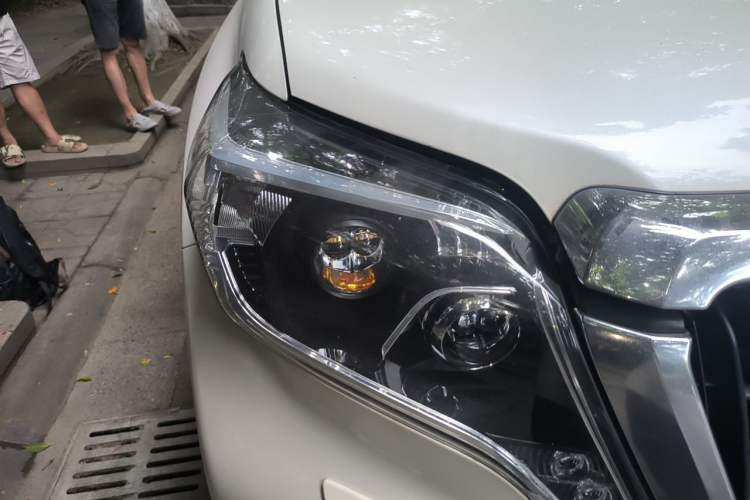 Used Toyota Prado 2016 3.5L Automatic VX NAVI Right Front Headlight