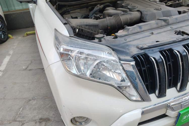 Used Toyota Prado  Right Front Headlight