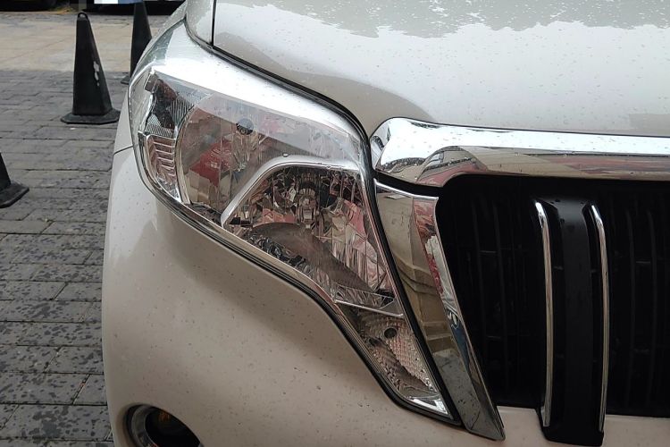 Used Toyota Prado 2016 2.7L Automatic Standard Edition Right Front Headlight