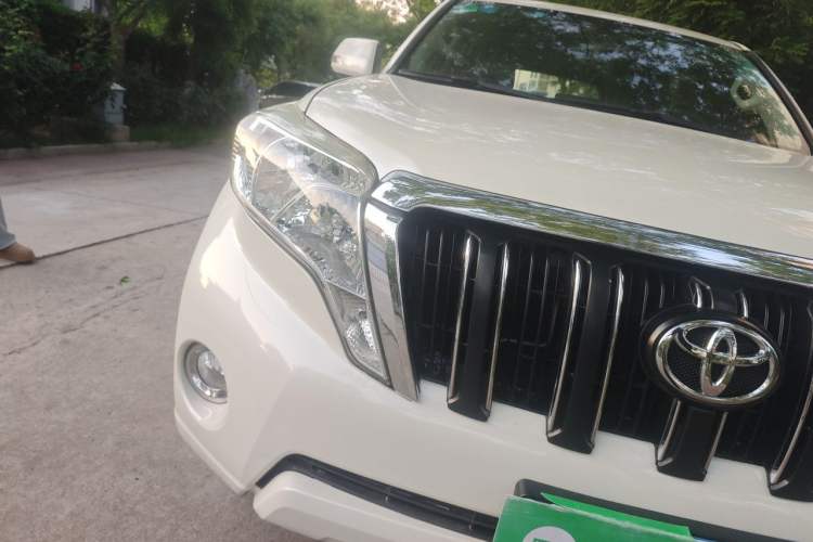 Used Toyota Prado 2016 2.7L Automatic Standard Edition Right Front Headlight