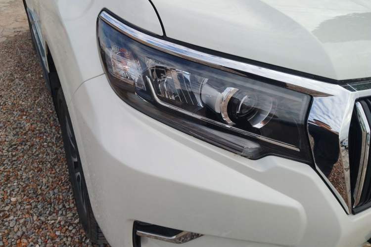 Used Toyota Prado  Right Front Headlight