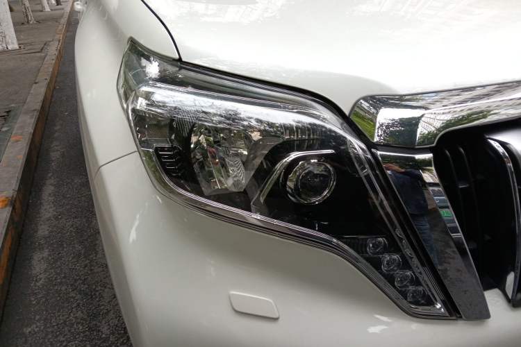 Used Toyota Prado 2016 3.5L Automatic VX NAVI Right Front Headlight