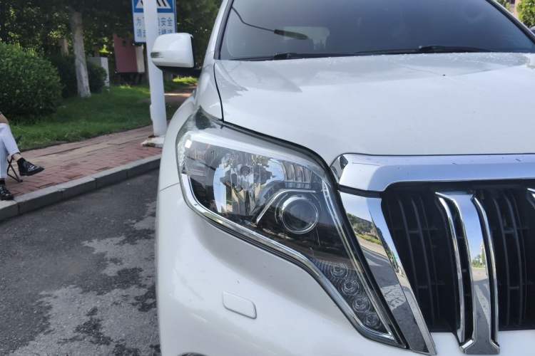 Used Toyota Prado 2016 2.7L Automatic Luxury Edition Right Front Headlight