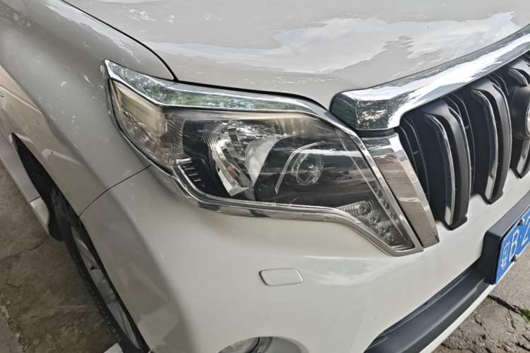 Used Toyota Prado 2016 2.7L Automatic Luxury Edition Right Front Headlight