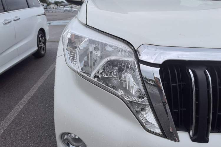 Used Toyota Prado 2016 2.7L Automatic Standard Edition Right Front Headlight