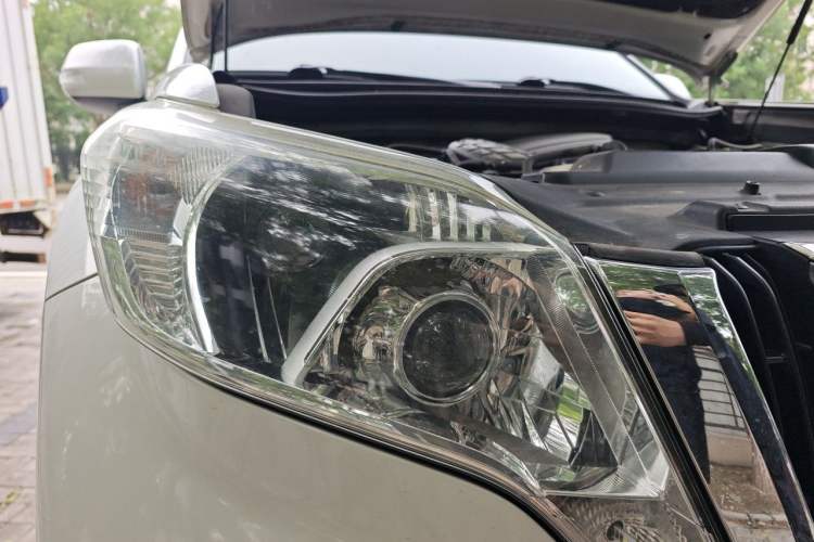 Used Toyota Prado 2016 2.7L Automatic Standard Edition Right Front Headlight