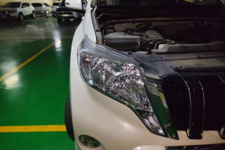 Used Toyota Prado 2016 2700 TX 7-Seater Middle East Version Right Front Headlight