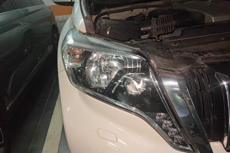 Used Toyota Prado 2016 3.5L Automatic TX-L Right Front Headlight