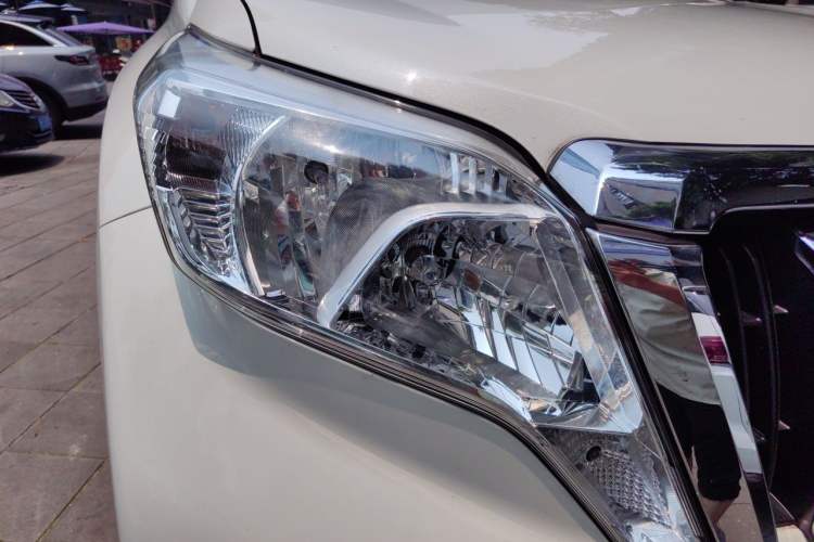 Used Toyota Prado 2016 2.7L Automatic Standard Edition Right Front Headlight
