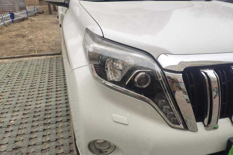 Used Toyota Prado 2016 2.7L Automatic Luxury Edition Right Front Headlight