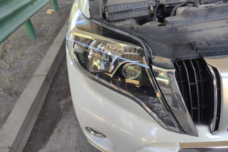 Used Toyota Prado 2016 2.7L Automatic Standard Edition Right Front Headlight
