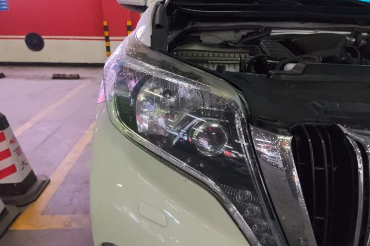 Used Toyota Prado  Right Front Headlight
