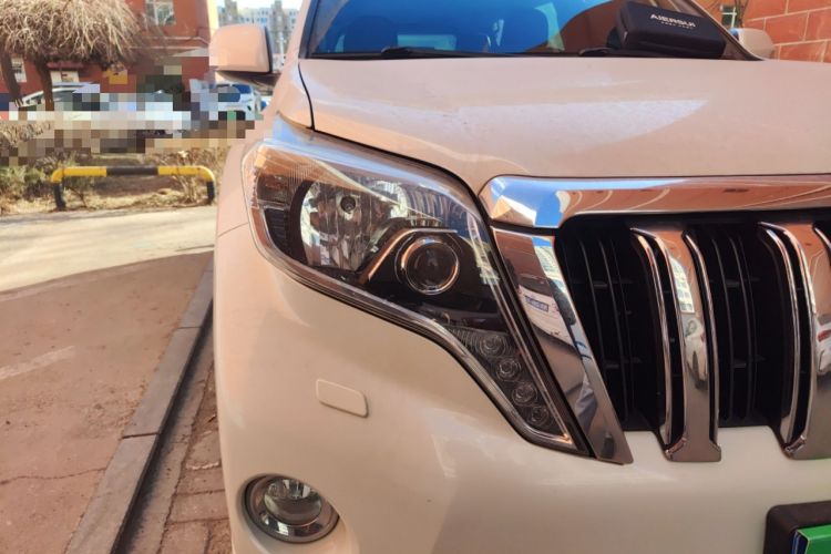 Used Toyota Prado 2016 2.7L Automatic Luxury Edition Right Front Headlight
