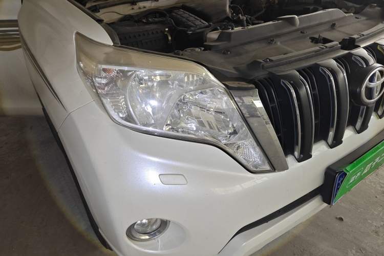 Used Toyota Prado 2016 2.7L Automatic Standard Edition Right Front Headlight