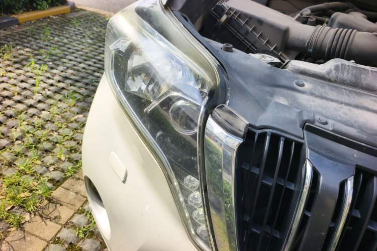 Used Toyota Prado 2016 3.5L Automatic TX-L NAVI Right Front Headlight