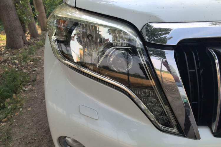 Used Toyota Prado 2016 3.5L Automatic TX-L Right Front Headlight