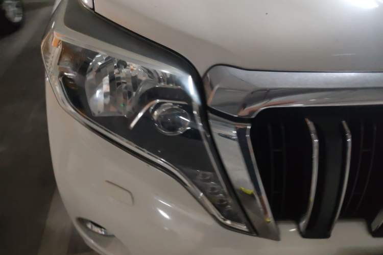 Used Toyota Prado 2016 3.5L Automatic TX-L NAVI Right Front Headlight