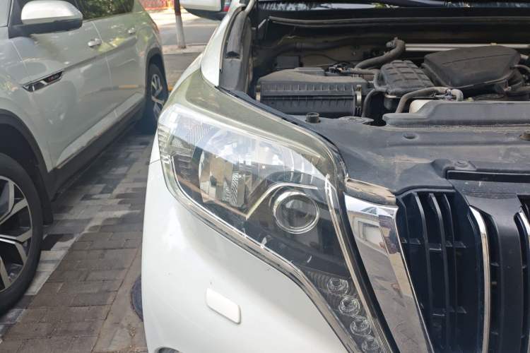 Used Toyota Prado  Right Front Headlight