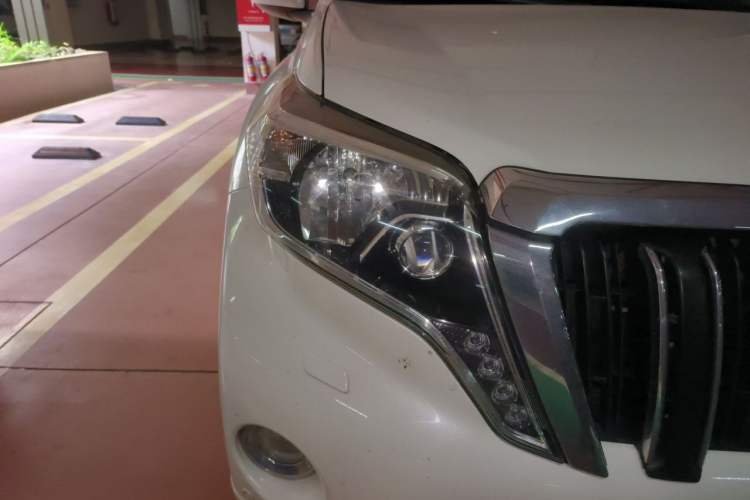 Used Toyota Prado 2016 3.5L Automatic TX-L NAVI Right Front Headlight