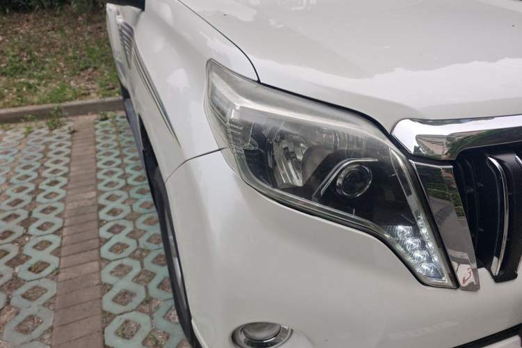 Used Toyota Prado 2016 2.7L Automatic Standard Edition Right Front Headlight