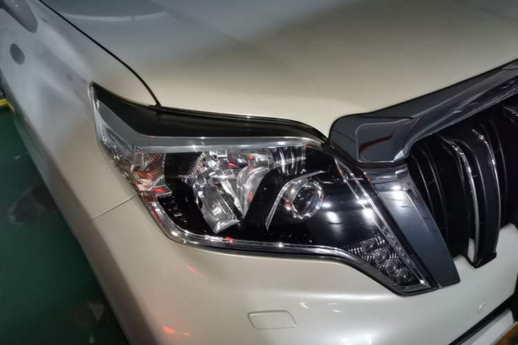 Used Toyota Prado 2016 3.5L Automatic TX-L Right Front Headlight