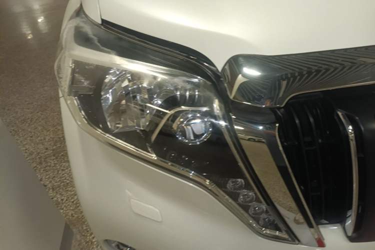 Used Toyota Prado 2016 3.5L Automatic TX-L NAVI Right Front Headlight