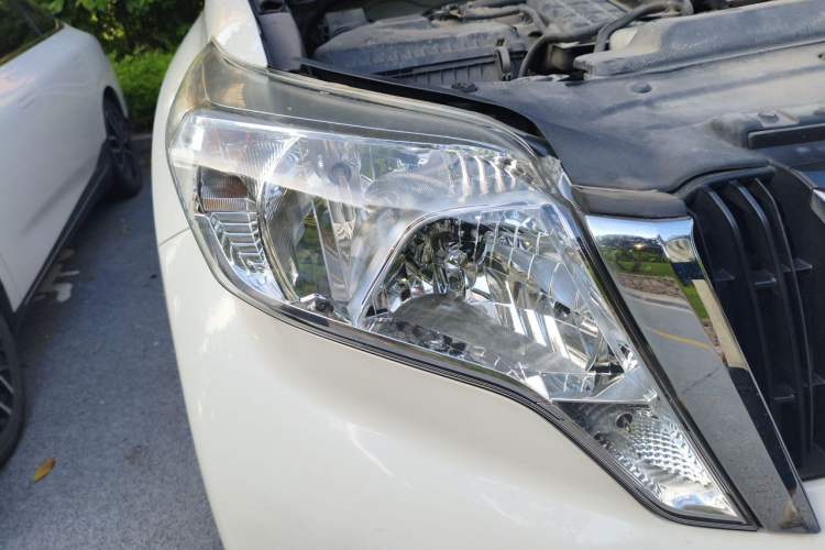 Used Toyota Prado  Right Front Headlight