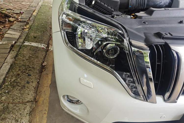 Used Toyota Prado 2016 3.5L Automatic VX NAVI Right Front Headlight