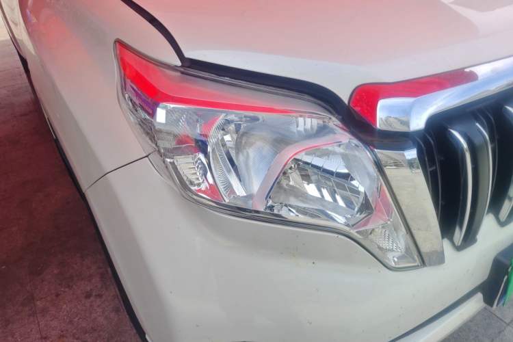 Used Toyota Prado 2016 2.7L Automatic Standard Edition Right Front Headlight