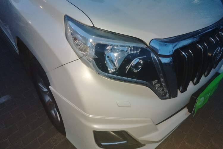 Used Toyota Prado 2016 2.7L Automatic Luxury Edition Right Front Headlight