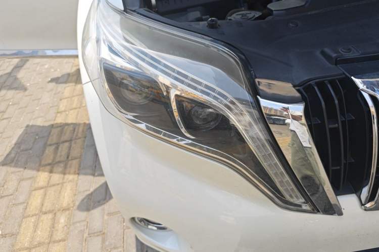 Used Toyota Prado 2016 2.7L Automatic Standard Edition Right Front Headlight