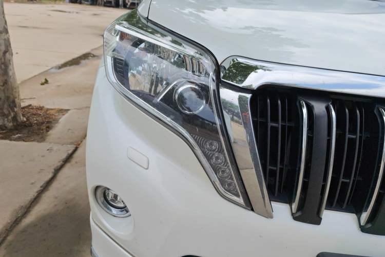 Used Toyota Prado 2016 2700 TX 7-Seater Middle East Version Right Front Headlight