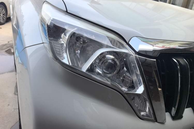 Used Toyota Prado 2016 2.7L Automatic Standard Edition Right Front Headlight