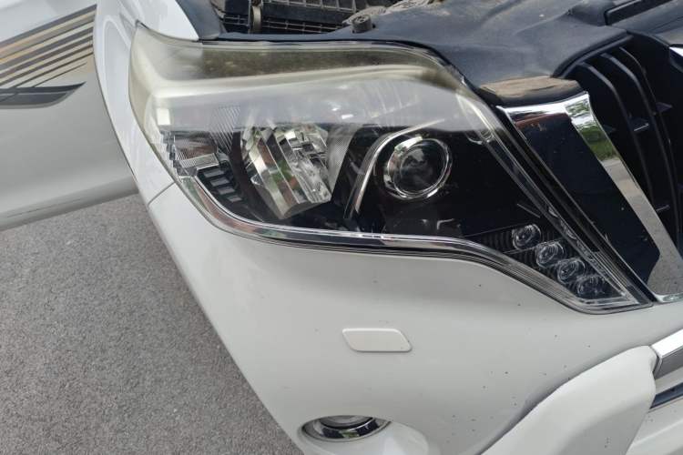 Used Toyota Prado 2016 3.5L Automatic TX-L Right Front Headlight