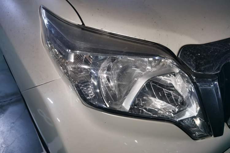 Used Toyota Prado 2016 2.7L Automatic Standard Edition Right Front Headlight