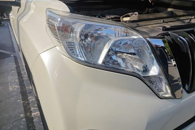 Used Toyota Prado 2016 2.7L Automatic Standard Edition Right Front Headlight