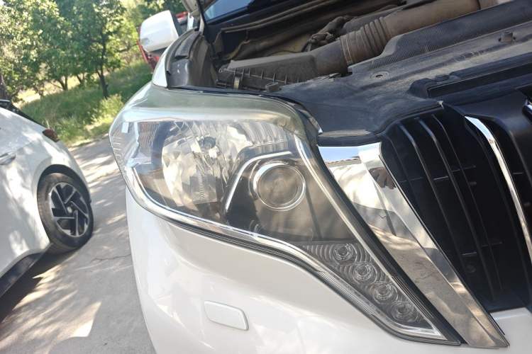 Used Toyota Prado 2016 3.5L Automatic TX-L NAVI Right Front Headlight