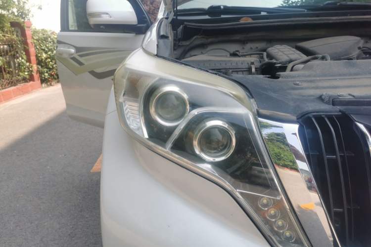 Used Toyota Prado 2016 2.7L Automatic Standard Edition Right Front Headlight