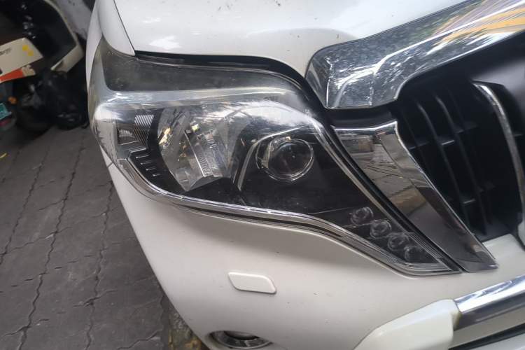 Used Toyota Prado 2016 3.5L Automatic TX-L Right Front Headlight