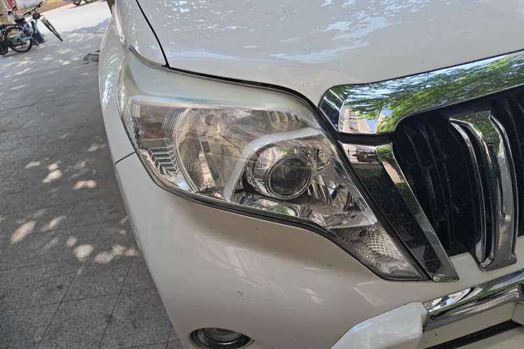 Used Toyota Prado 2016 2.7L Automatic Standard Edition Right Front Headlight