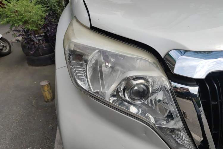 Used Toyota Prado 2016 2.7L Automatic Standard Edition Right Front Headlight