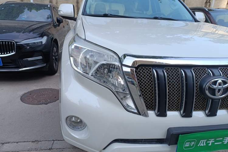 Used Toyota Prado 2016 2.7L Automatic Standard Edition Right Front Headlight