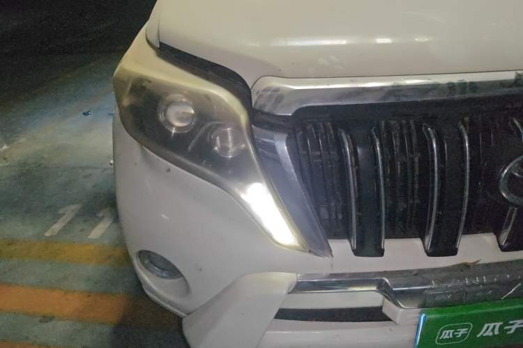 Used Toyota Prado 2016 2.7L Automatic Standard Edition Right Front Headlight