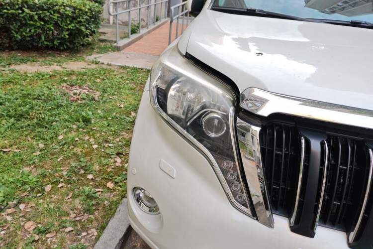 Used Toyota Prado 2016 2.7L Automatic Luxury Edition Right Front Headlight