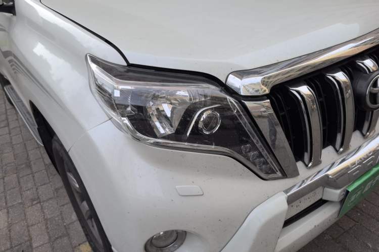 Used Toyota Prado 2016 3.5L Automatic TX-L NAVI Right Front Headlight