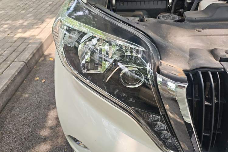 Used Toyota Prado 2016 2.7L Automatic Standard Edition Right Front Headlight