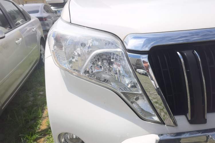 Used Toyota Prado 2016 2.7L Automatic Standard Edition Right Front Headlight